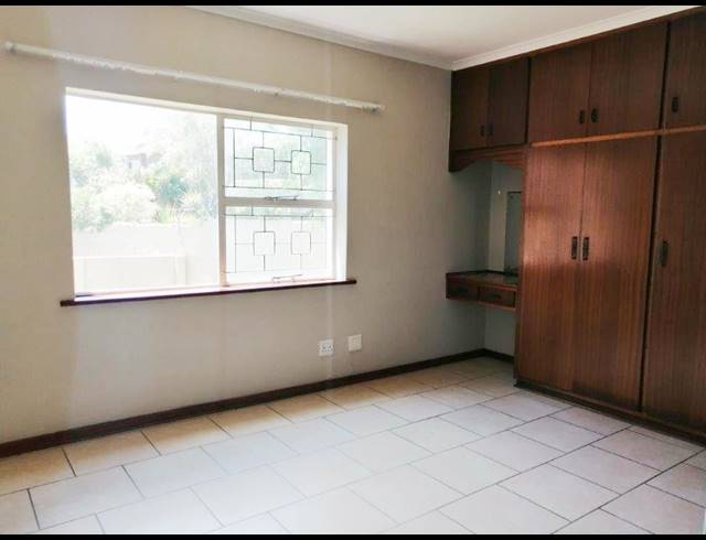 3 BEDROOM TOWNHOUSE RENTED IN SOUTH END